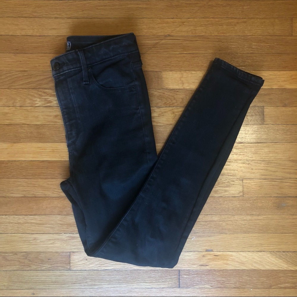Black high rise skinny jean